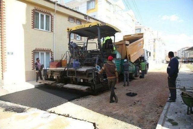 Emek Kapalı Pazar Çevresinde Asfalt Çalışmaları