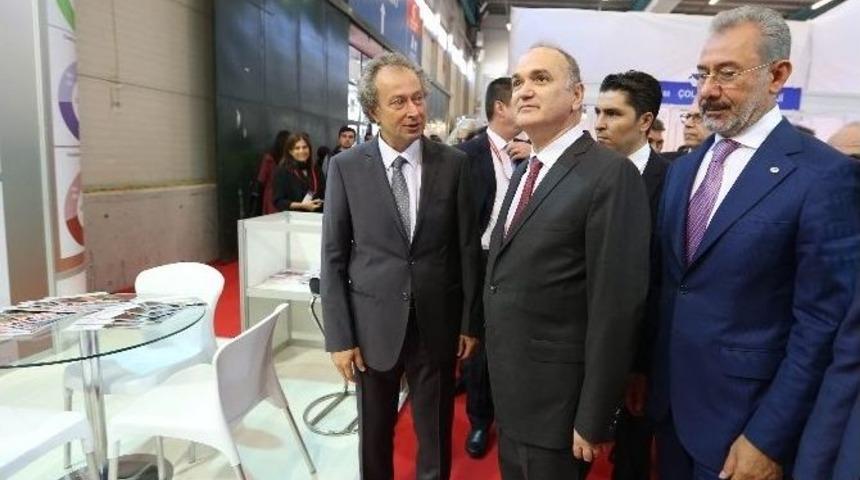 Bakan Faruk &Ouml;zl&uuml;, 8&rsquo;inci Uluslararası T&uuml;rkiye D&ouml;k&uuml;m Kongresi&rsquo;ne Katıldı