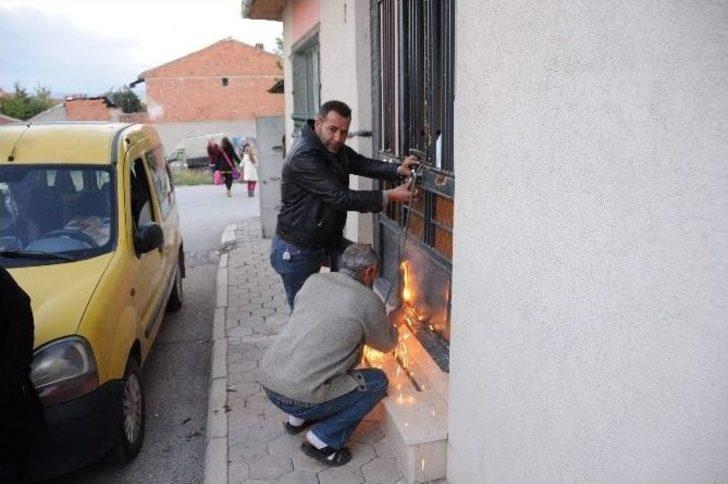 Mahallede Bıçaklı Ve Baltalı Saldırgan Kabusu G4