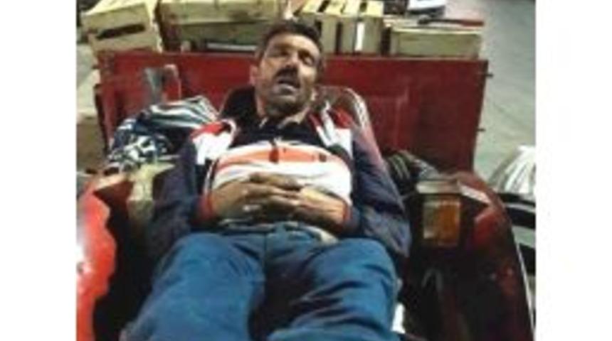 Trakt&ouml;rde Uyurken Resmi &Ccedil;ekilen &Ccedil;ift&ccedil;i Kaza Yaptı