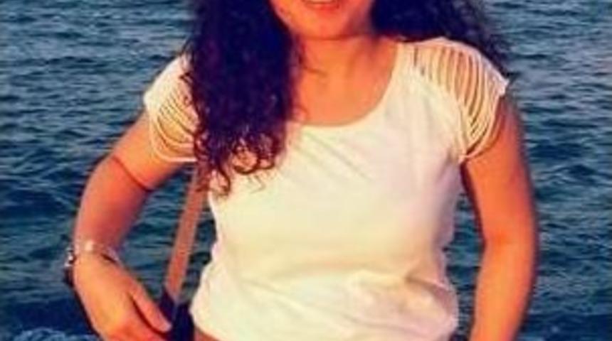 &Ccedil;atıdan Atlayan Kadın Hayatını Kaybetti