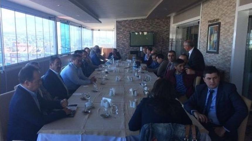 Tarım Fuarına Destek Verenlere Teşekk&uuml;r Plaketi Verildi