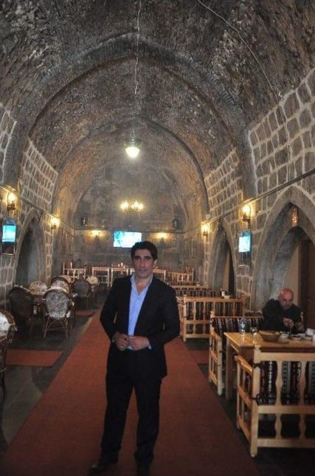 Tarihi Papşen Hanı, Cafe Ve Restorana Dönüştürüldü