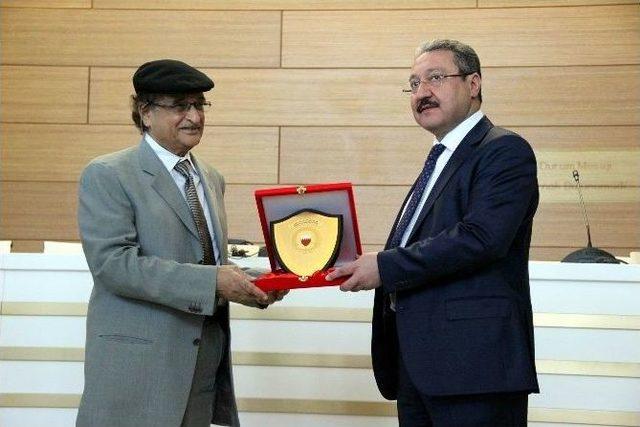 Erciyes Üniversitesi İle Bahreyn Krallığı King Hamad Üniversitesi Arasında İşbirliği Protokolü İmzalandı