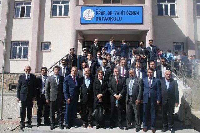 Prof. Dr. Vahit Özmen Okulu’nun Açılışı Yapıldı