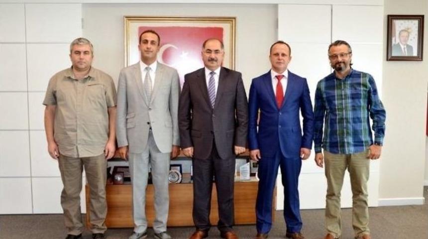 Damızlık Sığır Yetiştiricileri Birliği Y&ouml;neticilerinden Rekt&ouml;r Şimşek&rsquo;e Ziyaret