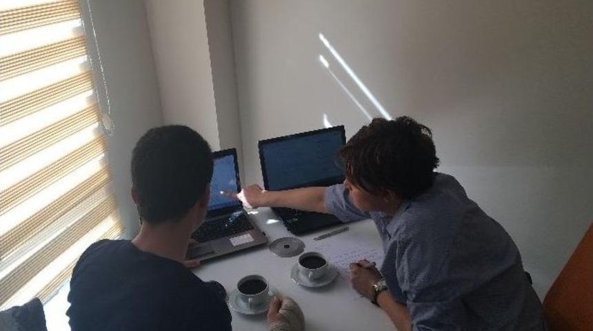 Be&uuml; Kariyer Merkezi B&uuml;y&uuml;yor