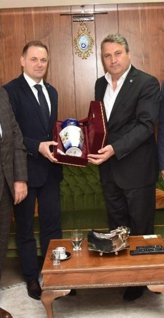 Başkan Çerçi, Arnavutluk Büyükelçisini Ağırladı