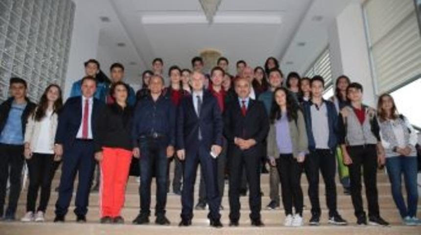 Almanya&rsquo;ya Giden &Ouml;ğrenciler Yurda D&ouml;nd&uuml;