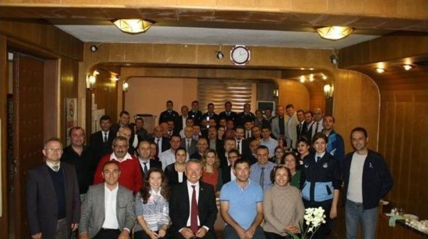 Başkan Kantarcı&rsquo;ya Personelden S&uuml;rpriz Doğum G&uuml;n&uuml; Partisi