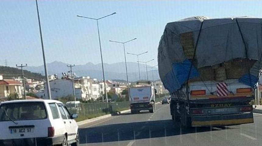 Aşırı Y&uuml;kl&uuml; Kamyon Y&uuml;rekleri Ağza Getirdi