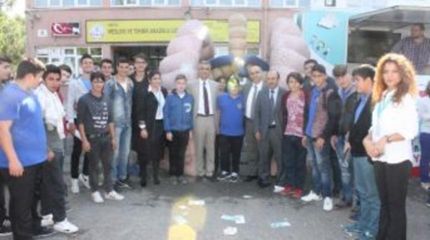 &Ouml;ğrencilere Sigara Uyarısı