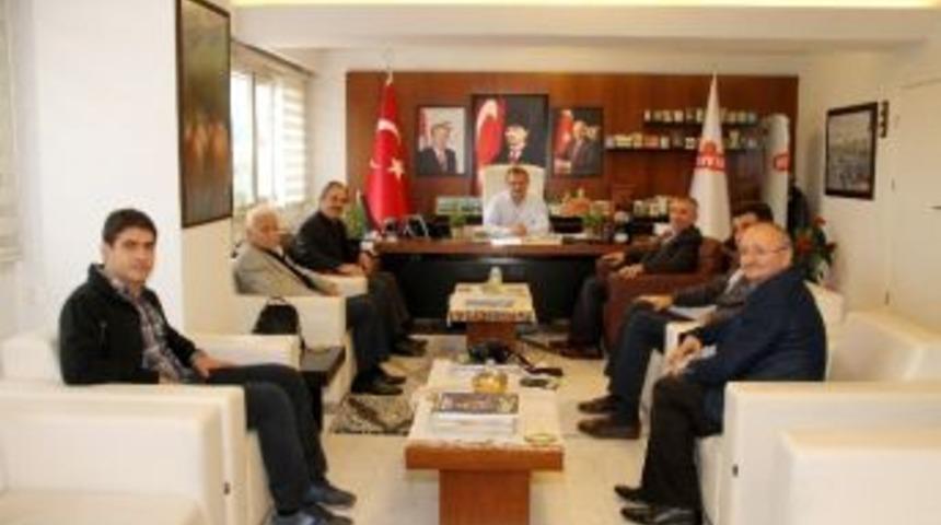 T&uuml;rkiye Gazetesi&rsquo;nden S&uuml;tl&uuml;oğlu&rsquo;na Taziye Ziyareti