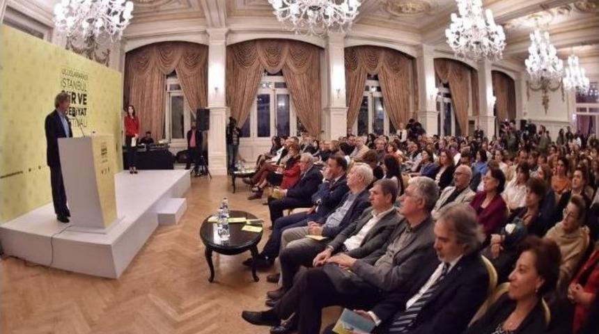 &ldquo;9&rsquo;uncu Uluslararası İstanbul Şiir Ve Edebiyat Festivali&rdquo; Başladı