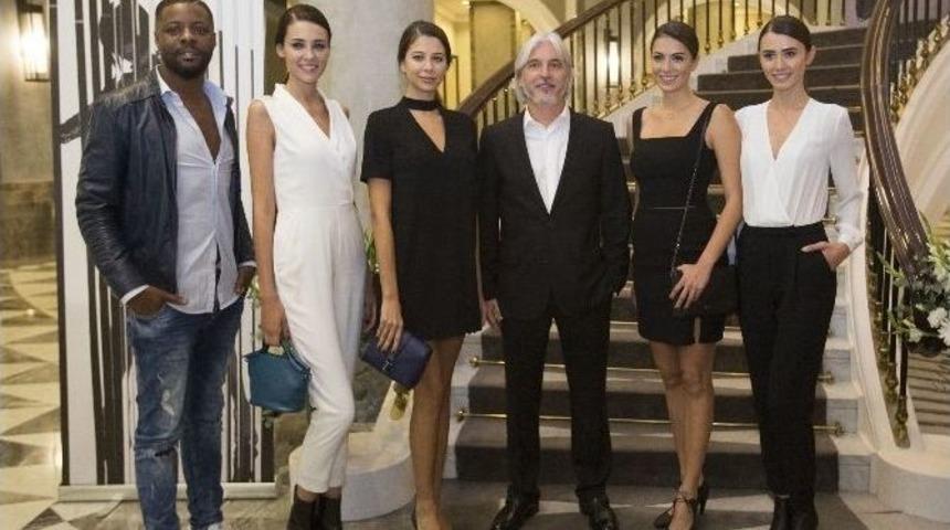 Ecco &rsquo;shape&rsquo; Serisini Defile İle Tanıttı