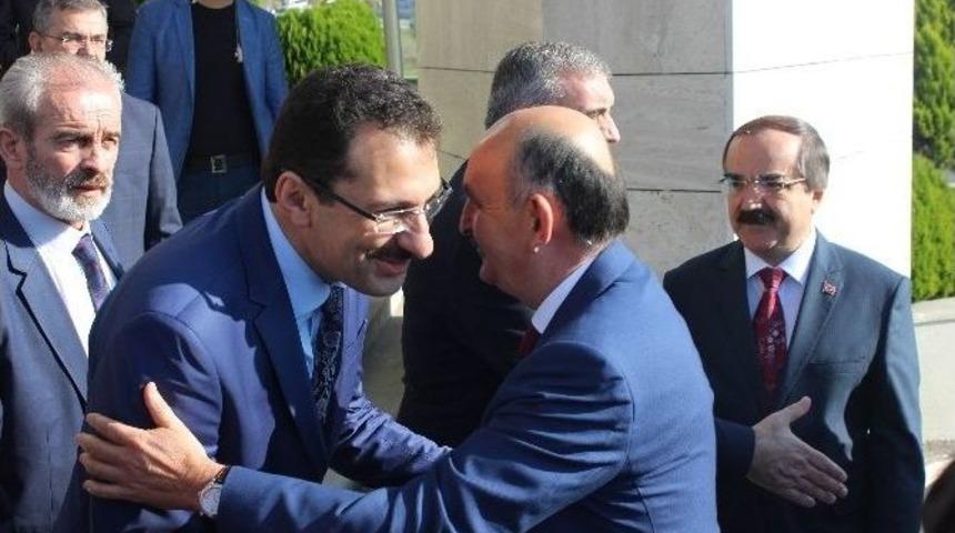 Bakan M&uuml;ezzinoğlu Sakarya&rsquo;da