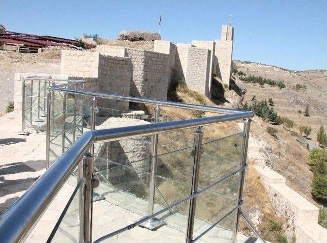 Harput Kalesi’ne Seyir Terasları Yapıldı