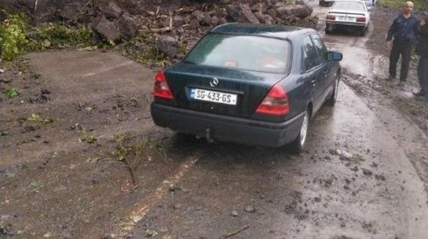 Rize-artvin Karayolunda Heyelan