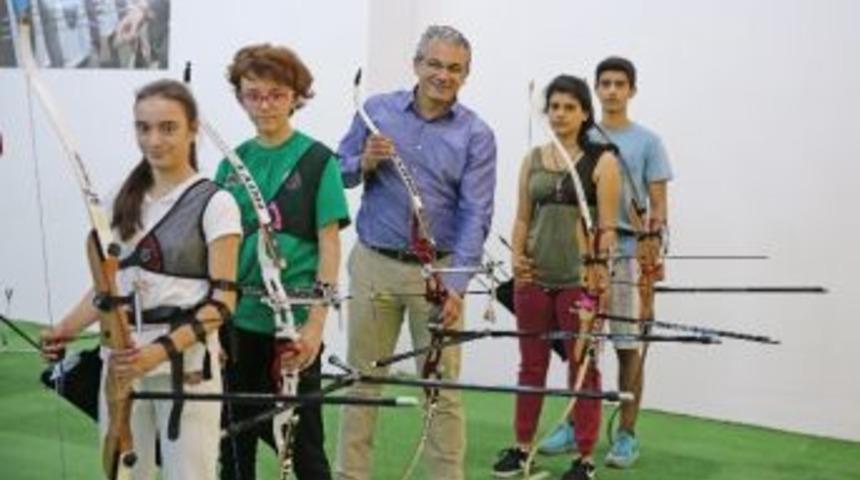 Şampiyon Ok&ccedil;ular Karşıyaka&rsquo;da Belli Olacak