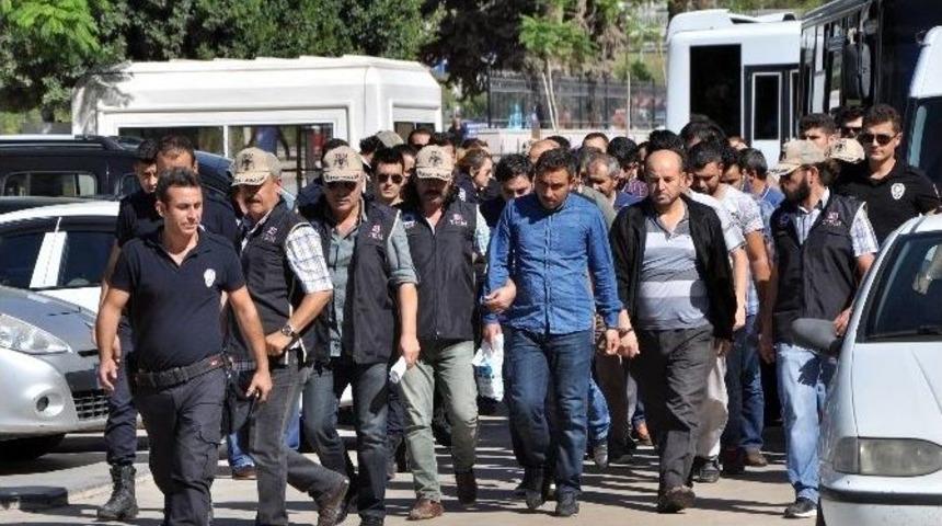 Antalya&rsquo;da Fet&ouml;/pdy Ş&uuml;phelisi 34 Kişi, Adliyeye Sevk Edildi