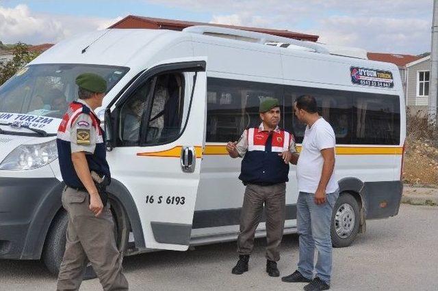 Jandarmadan Servis Araçlarına Sıkı Denetim