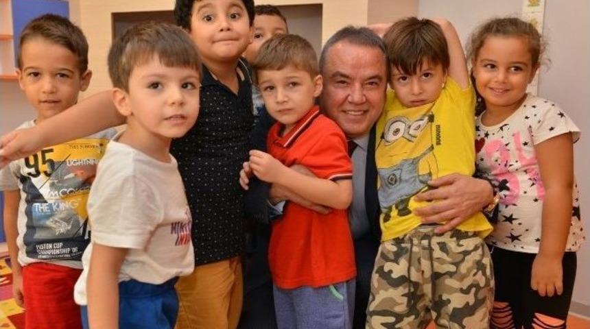 Konyaaltı Belediye Başkanı B&ouml;cek, &Ouml;ğrencilerle Buluştu