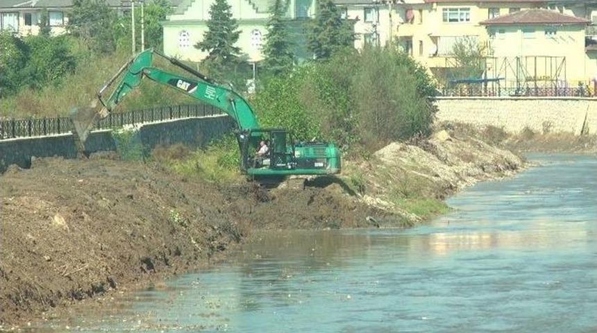 Asar Deresinde Temizlik