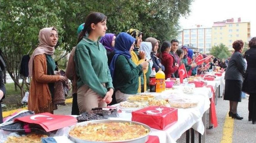 15 Temmuz Şehitleri İçin Kermes Düzenlendi