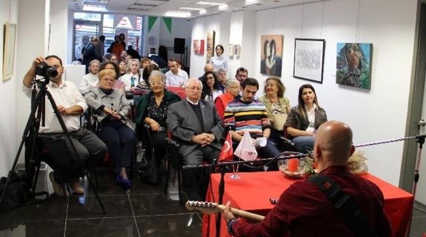 Kırmızı Sandalye &Ouml;yk&uuml; G&uuml;nleri Başladı