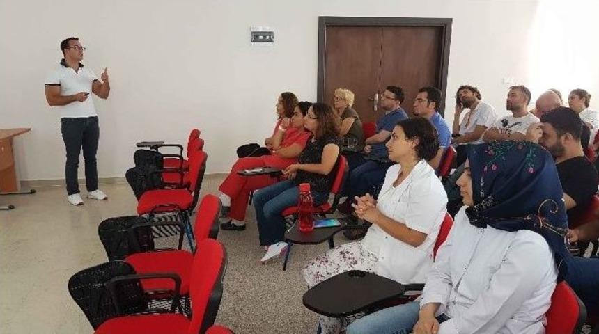 Ağız Ve Diş Sağlığı Merkezi&rsquo;nde Cerrahi İmplant Eğitimi