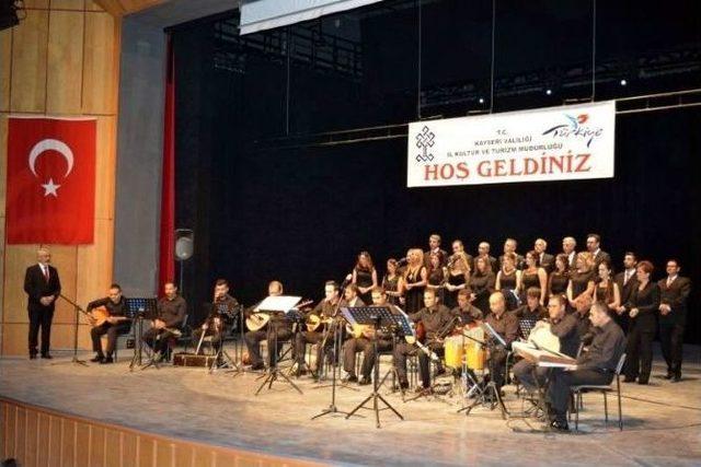 Türk Halk Müziği Korosuna Büyük İlgi