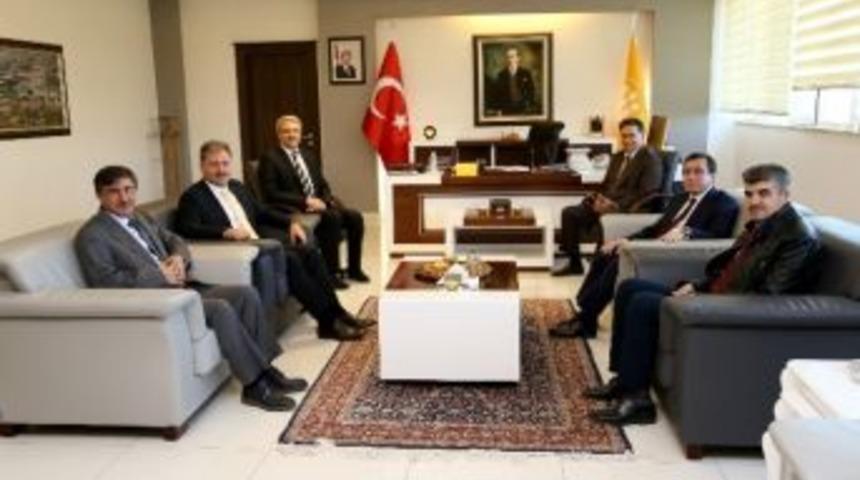 &Ccedil;akır&rsquo;dan Rekt&ouml;r Kızılay&rsquo;a Ziyaret