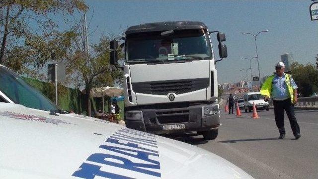 (özel Haber) Polis Beton Mikseri Ve Hafriyat Kamyonlarına Yönelik Uygulamalarını Arttırdı