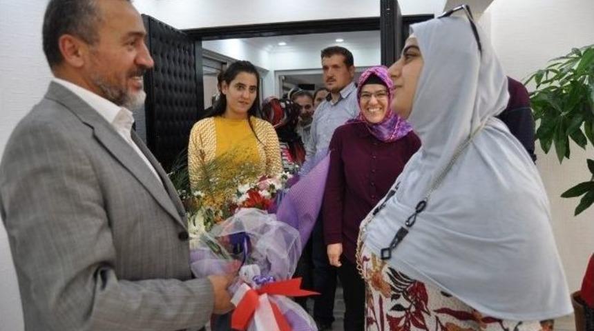 Başkan Tutal&rsquo;a &Ouml;zel Rehabilitasyon &Ouml;ğrencilerinden Ziyare