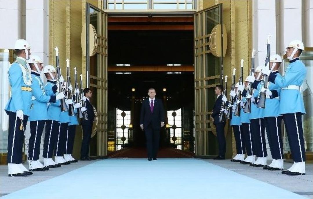 Suudi Arabistan Veliaht Prensi Cumhurbaşkanlığı K&uuml;lliyesinde