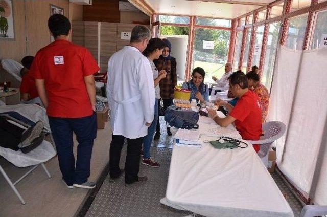 Siverek’te Kan Bağışı Kampanyasına Yoğun İlgi