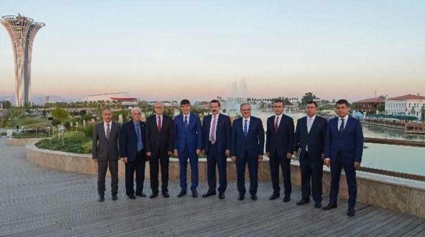 B&uuml;y&uuml;kel&ccedil;i K&ouml;ksal, Expo Y&ouml;netim Kurulu &Uuml;yeleriyle Vedalaştı