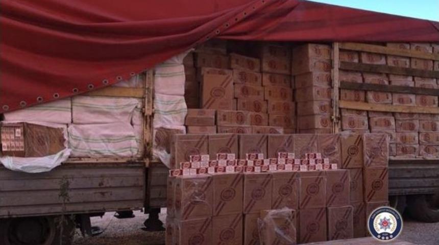 Doğubayazıt&rsquo;ta 498 Bin Paket Ka&ccedil;ak Sigara Ele Ge&ccedil;irildi