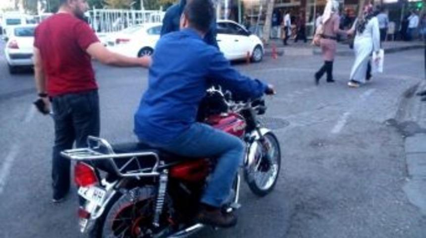 Polis Ekipleri Kesik Plakalı Motosikletlere G&ouml;z A&ccedil;tırmıyor