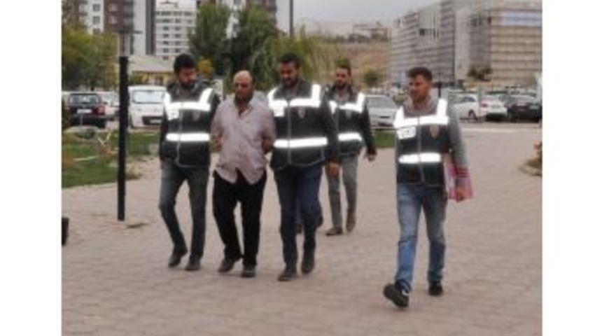 Telefon Dolandırıcıları Su&ccedil;&uuml;st&uuml; Yakalandı