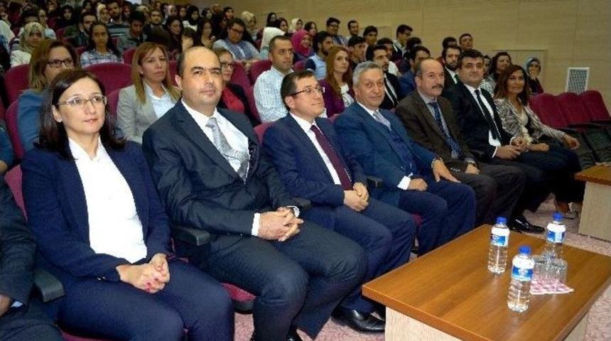 Eczacılık Fak&uuml;ltesinde Tanışma Toplantısı