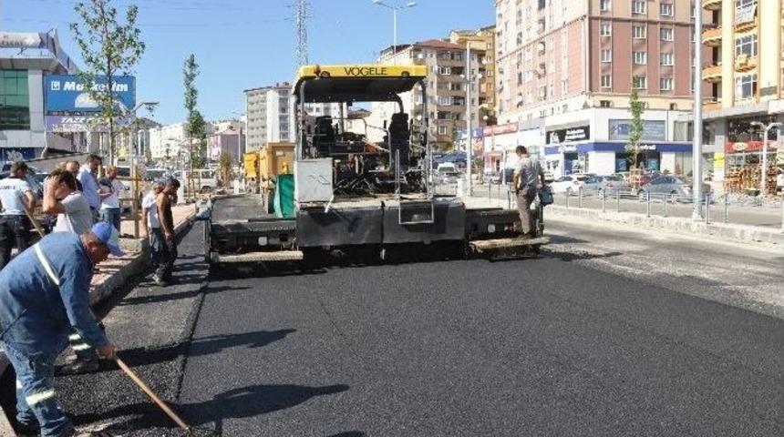 Şehit Astsubay &Ouml;mer Halisdemir Bulvarı Asfaltlanıyor