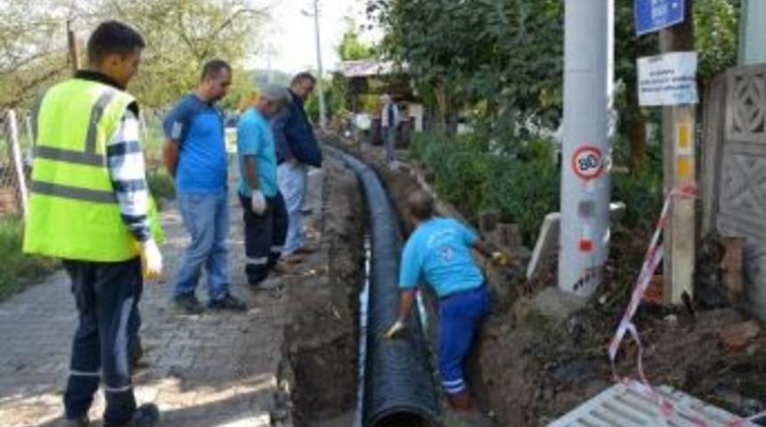 Eşme&rsquo;de Yağmursuyu Hattı &Ccedil;alışması