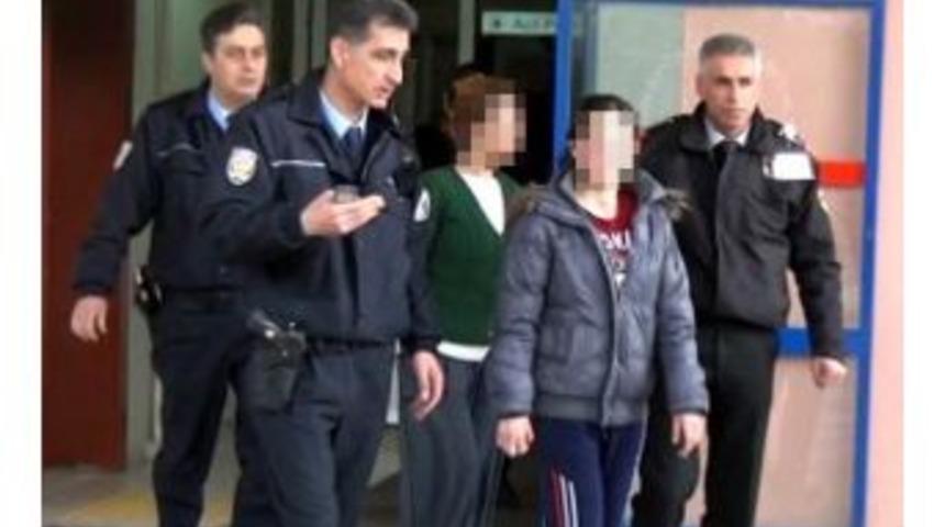 Evde Doğurduğu Bebeğinin &Ouml;l&uuml;m&uuml;ne Neden Olduğu İddia Edilen Kadın Hakim Karşısında