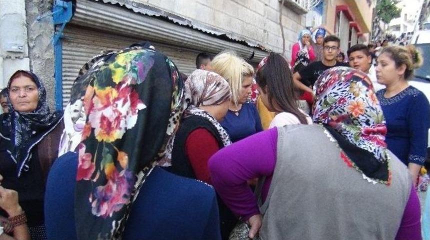 Misafirlik İ&ccedil;in Gittiği Evde Elektrik Akımına Kapıldı