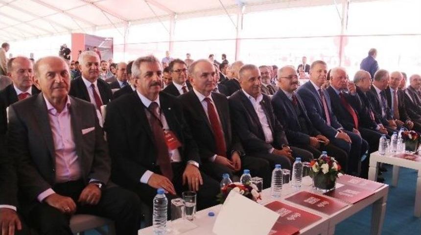 Bakan &Ouml;zl&uuml;: "3d Yazıcıları Milli İmkanlarla &Uuml;retmemiz &Ouml;nem Taşıyor"