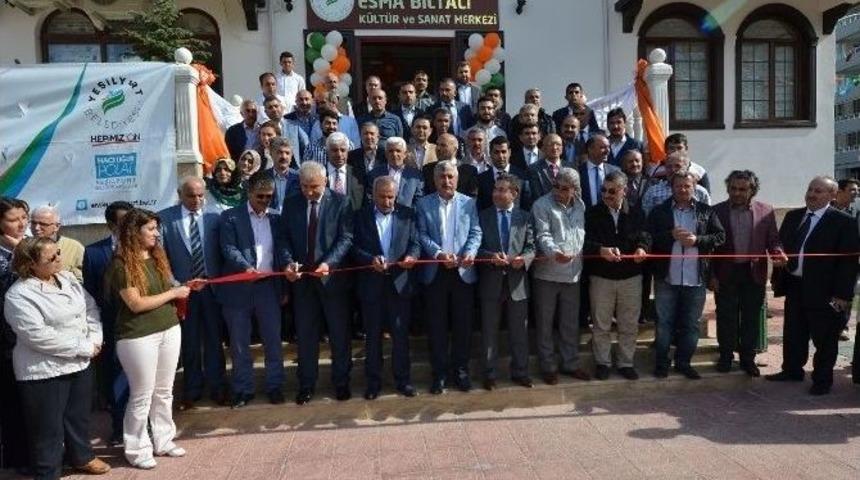 Yeşilyurt Belediyesi Esma Biltaci K&uuml;lt&uuml;r Ve Sanat Merkezi Hizmete Girdi