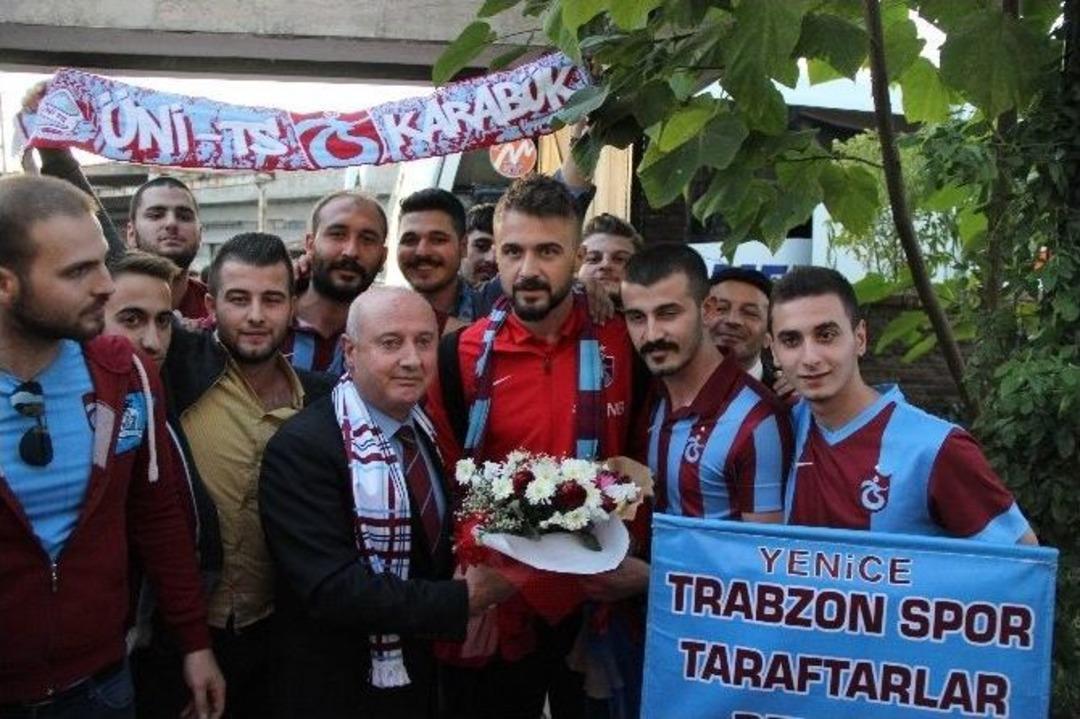 Trabzonspor&rsquo;a Karab&uuml;k&rsquo;te Coşkulu Karşılama