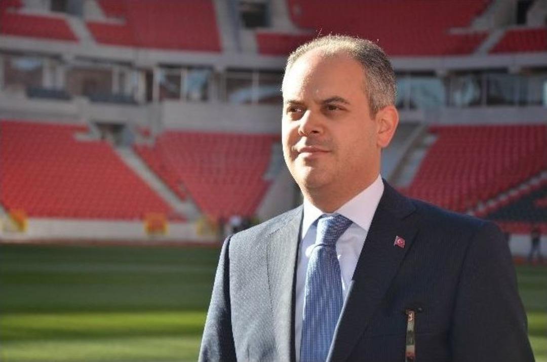 Bakan Kılı&ccedil; Eskişehirspor&rsquo;un Yeni Stadını Ve Yurtları Gezdi