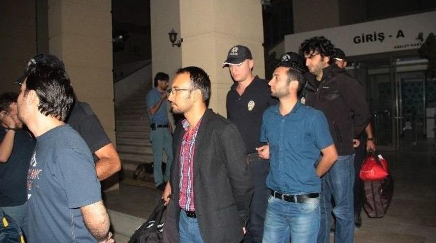 Adana&rsquo;da 14 Polis Fet&ouml;&rsquo;den Tutuklandı